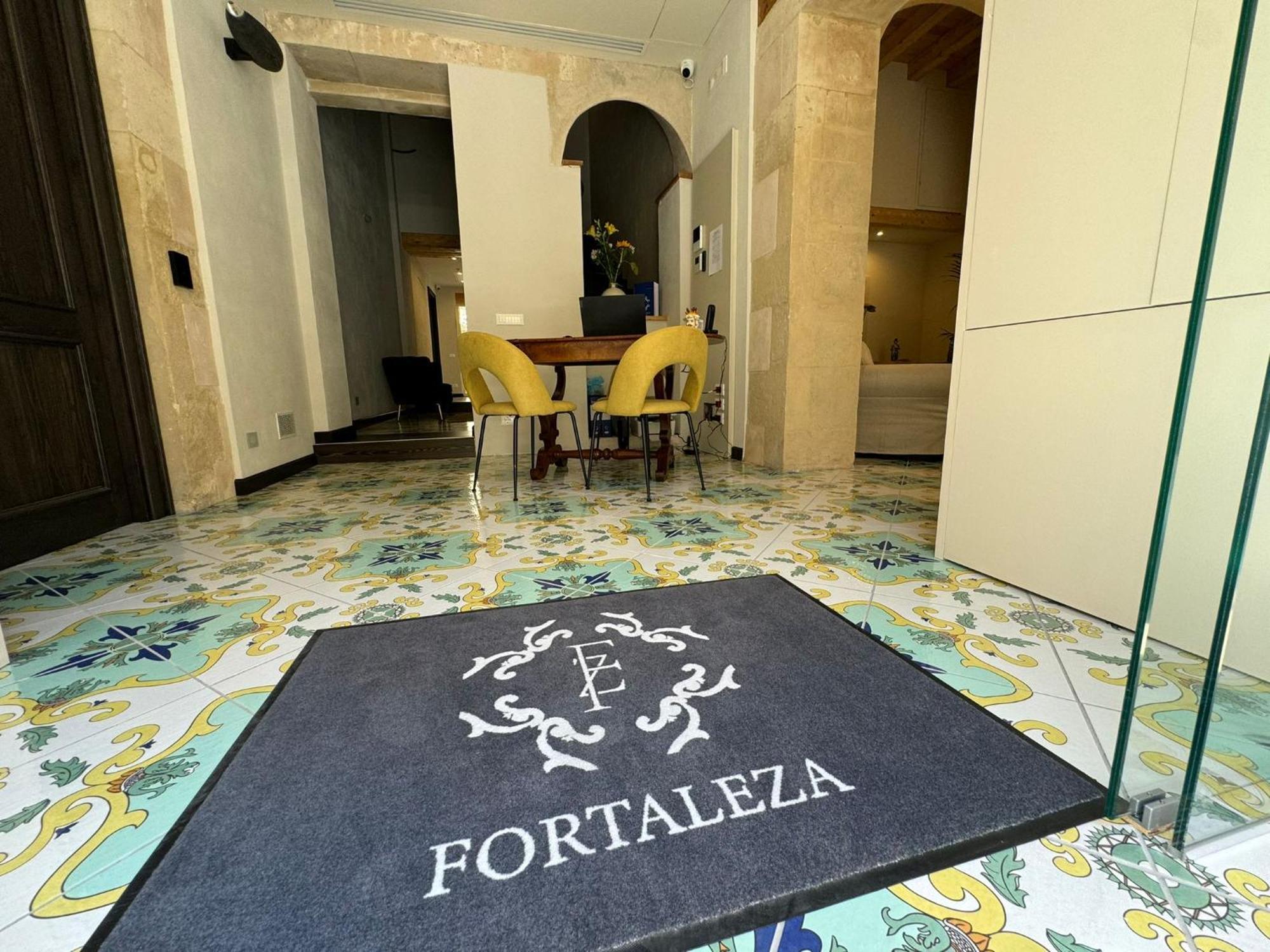 Fortaleza Charme House Syracuse Bagian luar foto